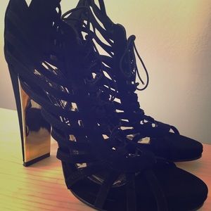 Beautiful high heels 👠